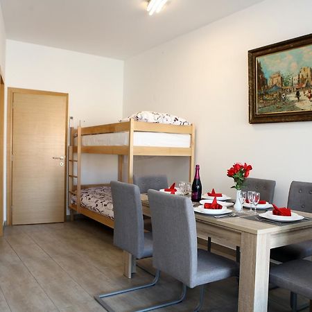 Charming San Simon Beach Apartment Jn Изола Экстерьер фото
